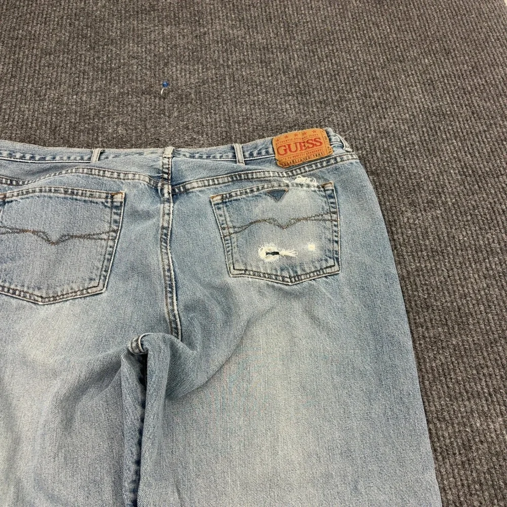 Guess streetwear leg hole